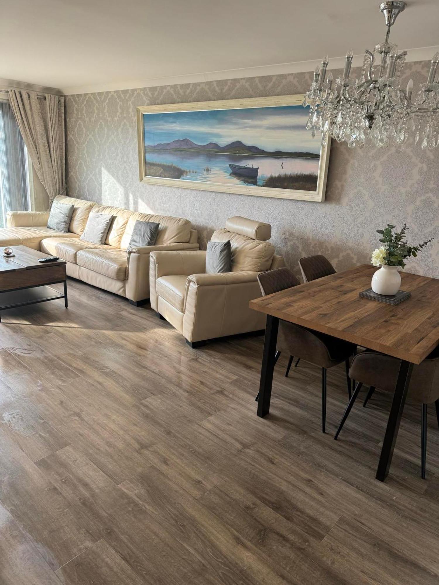 Largs Sea Front, Modern Apartment Стая снимка